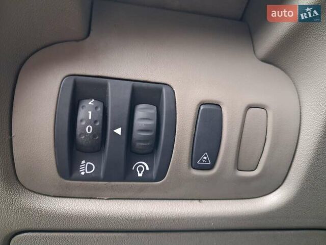 Коричневий Рено Сценік, об'ємом двигуна 1.6 л та пробігом 163 тис. км за 4499 $, фото 18 на Automoto.ua