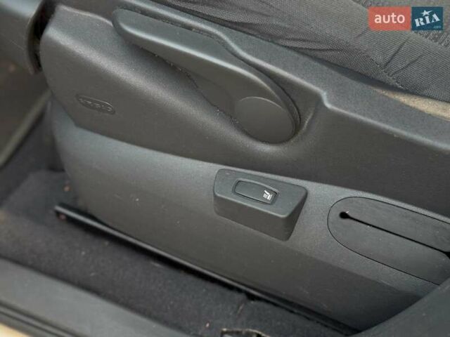 Рено Сценик 2007 в Киеве на Automoto.ua Коричневый Рено Сценик, объемом двигателя 1.9 л и пробегом 202 тыс. км за 5690 $, фото 19 на Automoto.ua