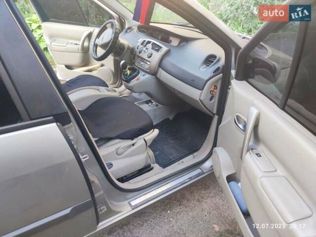 Коричневый Рено Сценик, объемом двигателя 1.5 л и пробегом 255 тыс. км за 3650 $, фото 3 на Automoto.ua