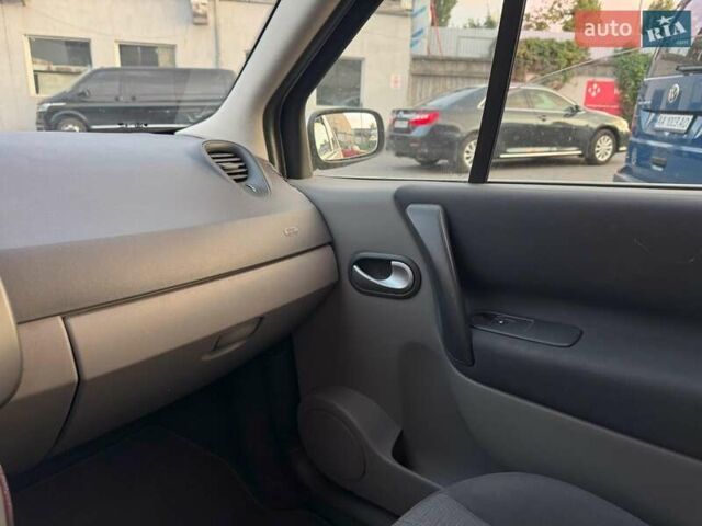 Рено Сценик 2007 в Киеве на Automoto.ua Коричневый Рено Сценик, объемом двигателя 1.9 л и пробегом 202 тыс. км за 5690 $, фото 27 на Automoto.ua