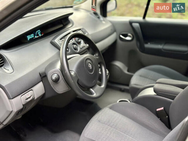 Коричневий Рено Сценік, об'ємом двигуна 1.6 л та пробігом 163 тис. км за 5500 $, фото 53 на Automoto.ua