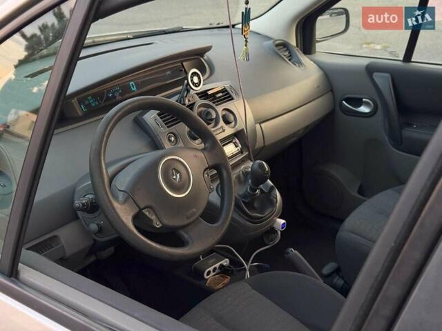 Рено Сценик 2007 в Киеве на Automoto.ua Коричневый Рено Сценик, объемом двигателя 1.9 л и пробегом 202 тыс. км за 5690 $, фото 14 на Automoto.ua