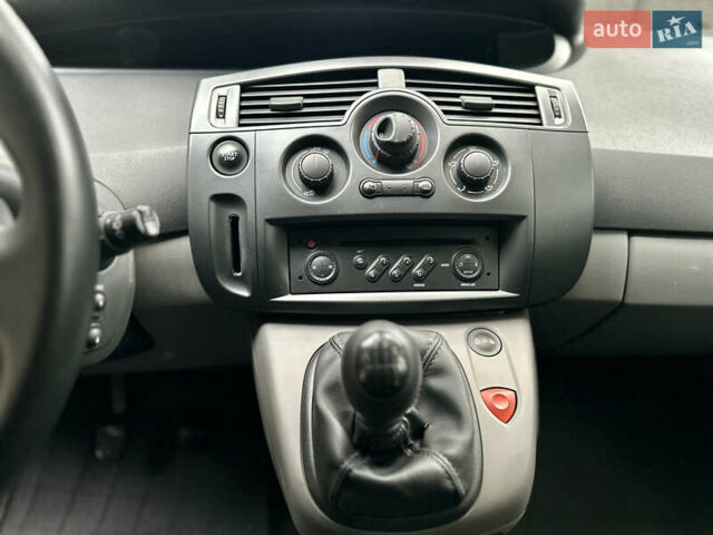 Коричневий Рено Сценік, об'ємом двигуна 1.6 л та пробігом 163 тис. км за 5500 $, фото 65 на Automoto.ua