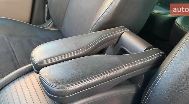 Коричневый Рено Сценик, объемом двигателя 1.6 л и пробегом 187 тыс. км за 7000 $, фото 10 на Automoto.ua