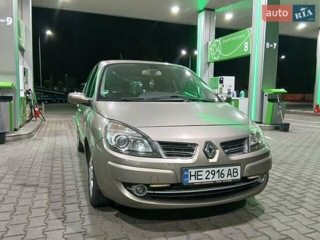 Коричневый Рено Сценик, объемом двигателя 1.6 л и пробегом 187 тыс. км за 7000 $, фото 1 на Automoto.ua