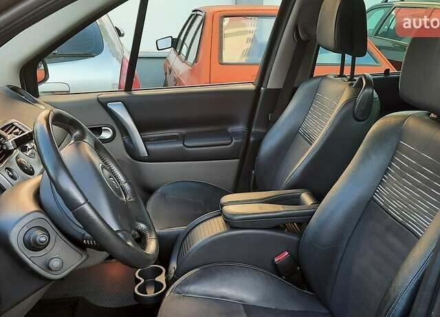 Коричневый Рено Сценик, объемом двигателя 1.6 л и пробегом 187 тыс. км за 7000 $, фото 19 на Automoto.ua