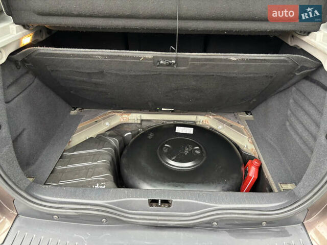 Коричневый Рено Сценик, объемом двигателя 1.6 л и пробегом 186 тыс. км за 7200 $, фото 11 на Automoto.ua