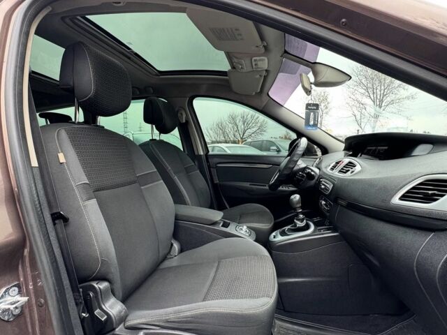 Коричневий Рено Сценік, об'ємом двигуна 0 л та пробігом 200 тис. км за 7000 $, фото 14 на Automoto.ua