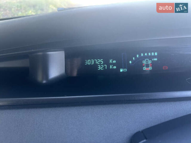 Коричневый Рено Сценик, объемом двигателя 1.6 л и пробегом 300 тыс. км за 5500 $, фото 1 на Automoto.ua