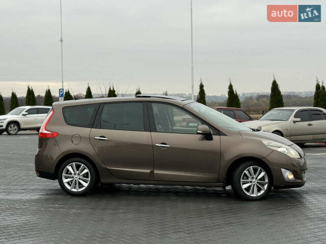 Коричневый Рено Сценик, объемом двигателя 2 л и пробегом 240 тыс. км за 7100 $, фото 15 на Automoto.ua