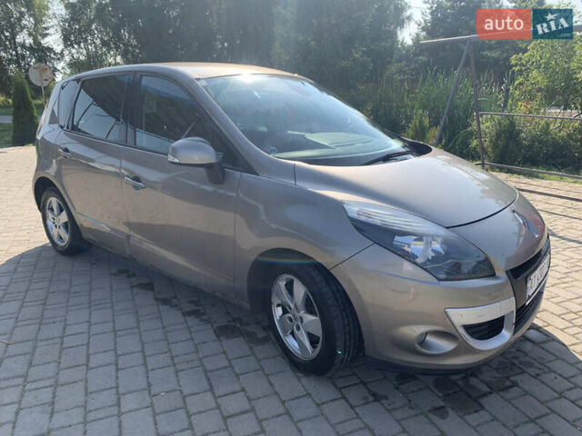 Коричневий Рено Сценік, об'ємом двигуна 2 л та пробігом 230 тис. км за 5999 $, фото 11 на Automoto.ua