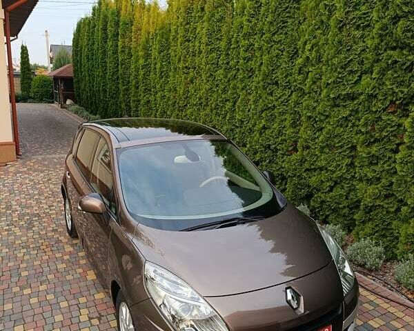 Коричневий Рено Сценік, об'ємом двигуна 1.4 л та пробігом 215 тис. км за 7500 $, фото 17 на Automoto.ua