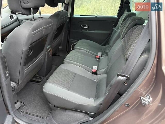 Коричневый Рено Сценик, объемом двигателя 1.6 л и пробегом 223 тыс. км за 7490 $, фото 17 на Automoto.ua