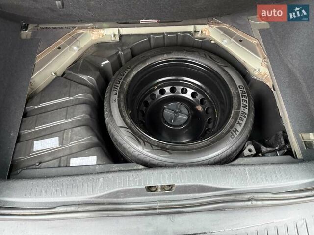 Коричневый Рено Сценик, объемом двигателя 1.6 л и пробегом 223 тыс. км за 7490 $, фото 21 на Automoto.ua