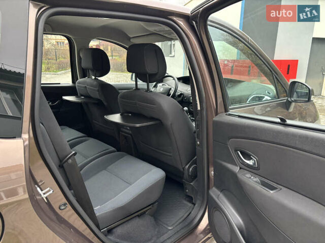 Коричневый Рено Сценик, объемом двигателя 1.6 л и пробегом 186 тыс. км за 7200 $, фото 8 на Automoto.ua