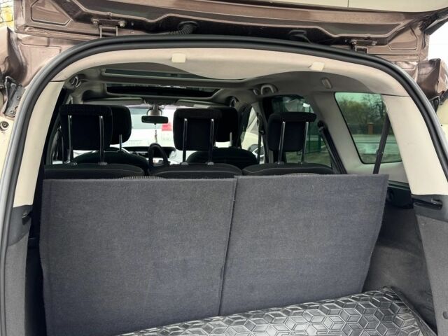 Коричневий Рено Сценік, об'ємом двигуна 0 л та пробігом 200 тис. км за 7000 $, фото 16 на Automoto.ua