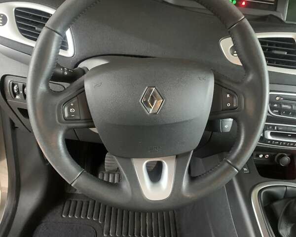 Коричневый Рено Сценик, объемом двигателя 1.4 л и пробегом 147 тыс. км за 6600 $, фото 26 на Automoto.ua