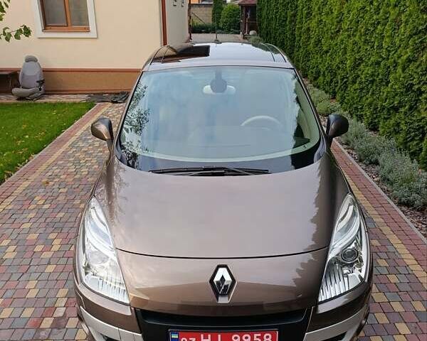 Коричневий Рено Сценік, об'ємом двигуна 1.4 л та пробігом 215 тис. км за 7500 $, фото 9 на Automoto.ua