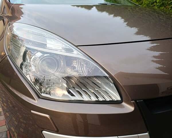 Коричневий Рено Сценік, об'ємом двигуна 1.4 л та пробігом 215 тис. км за 7500 $, фото 1 на Automoto.ua