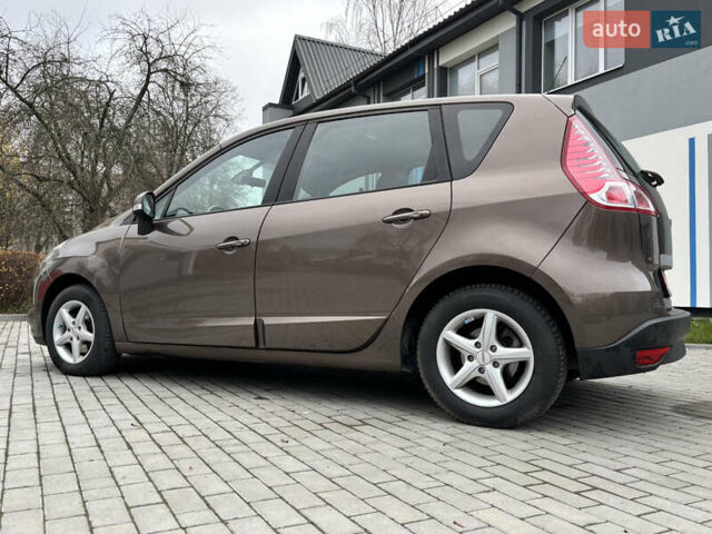 Коричневый Рено Сценик, объемом двигателя 1.6 л и пробегом 186 тыс. км за 7200 $, фото 5 на Automoto.ua