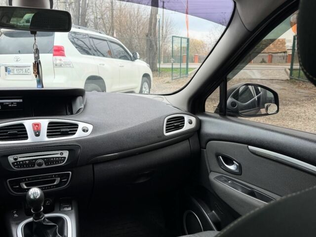 Коричневий Рено Сценік, об'ємом двигуна 0 л та пробігом 200 тис. км за 7000 $, фото 13 на Automoto.ua