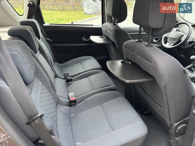 Коричневый Рено Сценик, объемом двигателя 1.6 л и пробегом 186 тыс. км за 7200 $, фото 22 на Automoto.ua