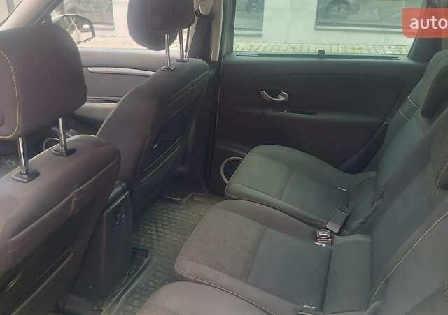 Коричневий Рено Сценік, об'ємом двигуна 1.6 л та пробігом 228 тис. км за 7000 $, фото 8 на Automoto.ua