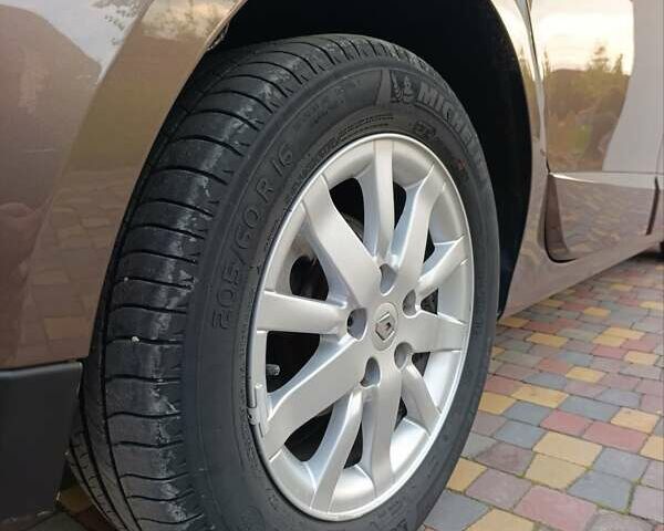 Коричневий Рено Сценік, об'ємом двигуна 1.4 л та пробігом 215 тис. км за 7500 $, фото 10 на Automoto.ua