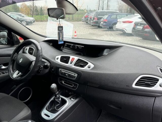 Коричневий Рено Сценік, об'ємом двигуна 0 л та пробігом 200 тис. км за 7000 $, фото 12 на Automoto.ua