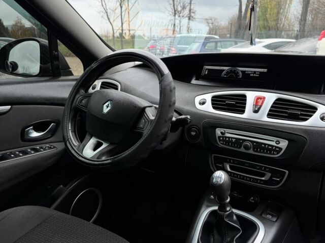 Коричневий Рено Сценік, об'ємом двигуна 0 л та пробігом 200 тис. км за 7000 $, фото 11 на Automoto.ua