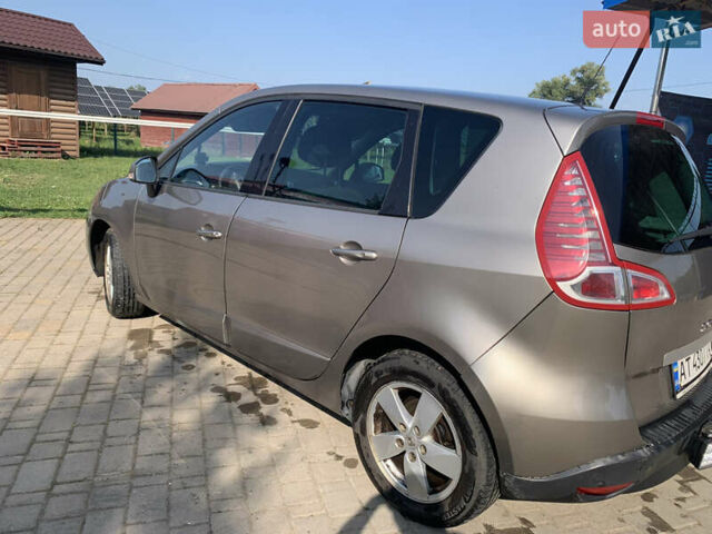Коричневий Рено Сценік, об'ємом двигуна 2 л та пробігом 230 тис. км за 5999 $, фото 8 на Automoto.ua