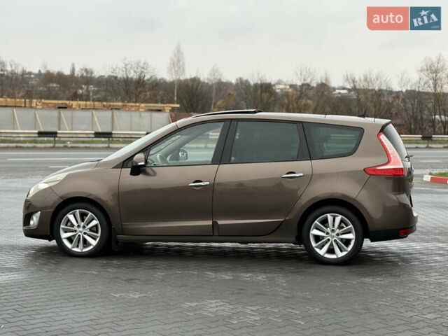 Коричневый Рено Сценик, объемом двигателя 2 л и пробегом 240 тыс. км за 7100 $, фото 7 на Automoto.ua