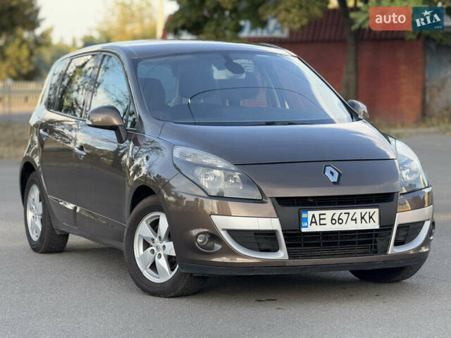 Коричневий Рено Сценік, об'ємом двигуна 1.4 л та пробігом 190 тис. км за 6399 $, фото 6 на Automoto.ua