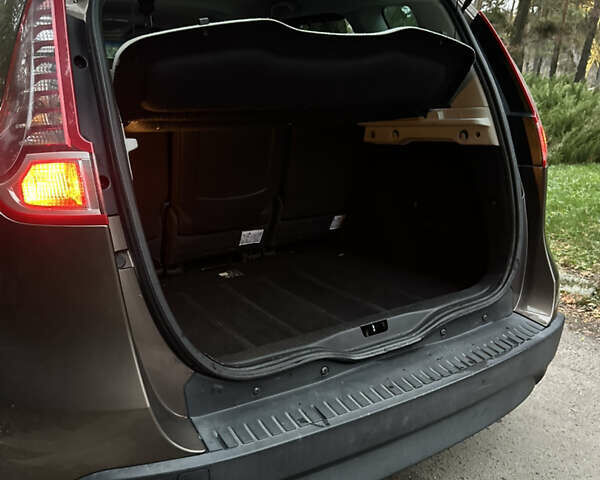 Коричневий Рено Сценік, об'ємом двигуна 1.5 л та пробігом 228 тис. км за 5900 $, фото 38 на Automoto.ua