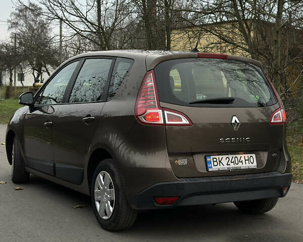 Коричневий Рено Сценік, об'ємом двигуна 1.5 л та пробігом 228 тис. км за 5900 $, фото 5 на Automoto.ua
