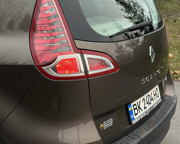 Коричневий Рено Сценік, об'ємом двигуна 1.5 л та пробігом 228 тис. км за 5900 $, фото 8 на Automoto.ua