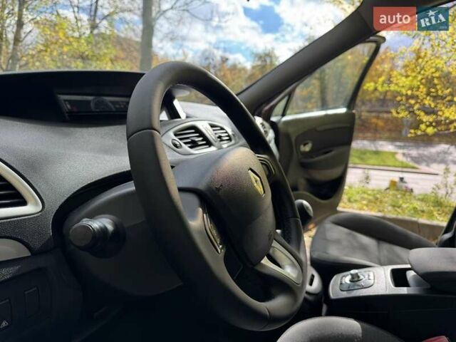Рено Сценик 2010 в Львове на Automoto.ua Коричневый Рено Сценик, объемом двигателя 1.5 л и пробегом 226 тыс. км за 6500 $, фото 24 на Automoto.ua