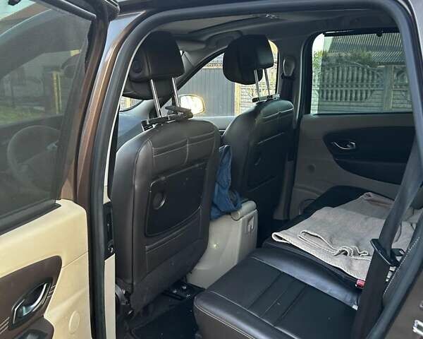 Коричневый Рено Сценик, объемом двигателя 1.6 л и пробегом 167 тыс. км за 8400 $, фото 1 на Automoto.ua