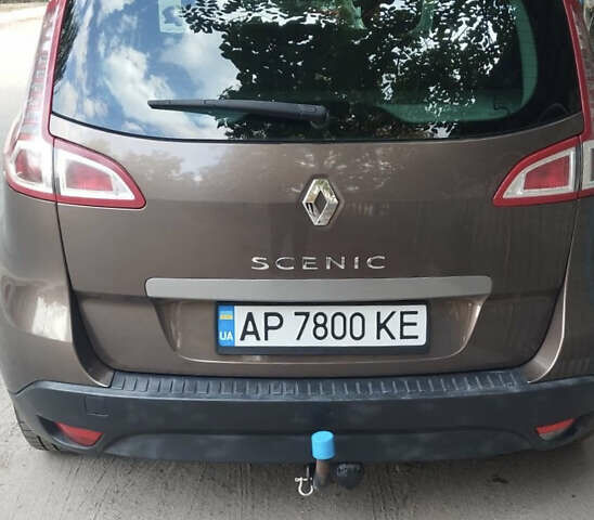 Коричневий Рено Сценік, об'ємом двигуна 1.6 л та пробігом 205 тис. км за 6800 $, фото 2 на Automoto.ua