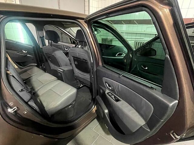 Коричневый Рено Сценик, объемом двигателя 1.5 л и пробегом 223 тыс. км за 6500 $, фото 11 на Automoto.ua