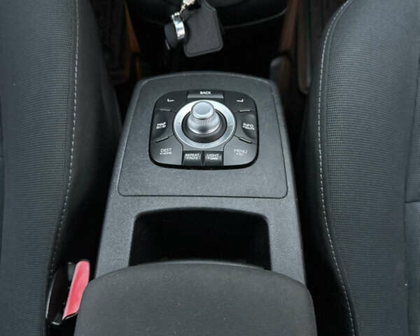 Коричневий Рено Сценік, об'ємом двигуна 1.5 л та пробігом 228 тис. км за 5900 $, фото 26 на Automoto.ua