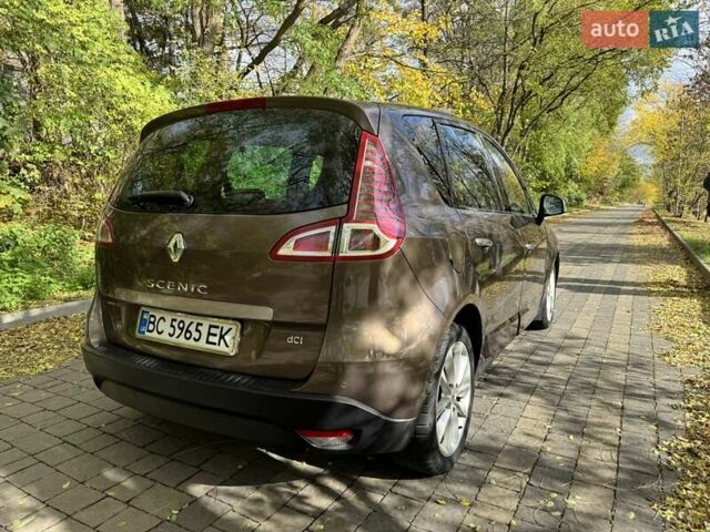 Рено Сценик 2010 в Львове на Automoto.ua Коричневый Рено Сценик, объемом двигателя 1.5 л и пробегом 226 тыс. км за 6500 $, фото 11 на Automoto.ua