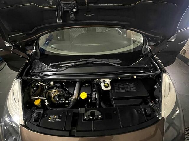 Коричневий Рено Сценік, об'ємом двигуна 1.5 л та пробігом 223 тис. км за 6500 $, фото 12 на Automoto.ua