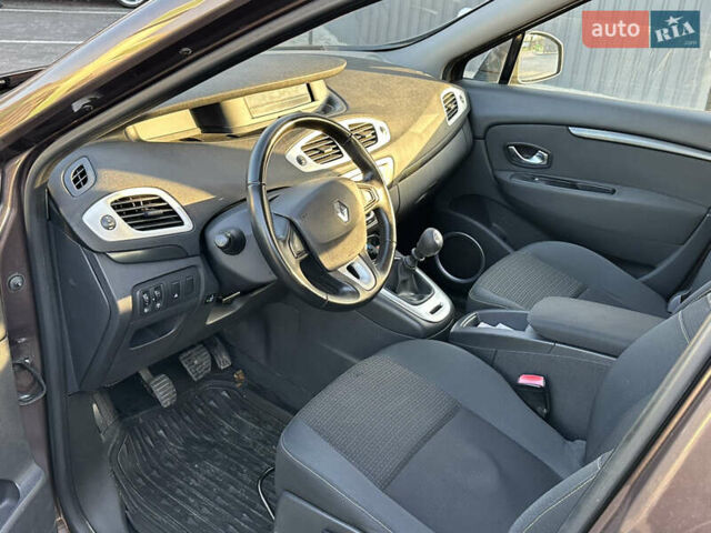 Коричневый Рено Сценик, объемом двигателя 1.5 л и пробегом 160 тыс. км за 3850 $, фото 14 на Automoto.ua