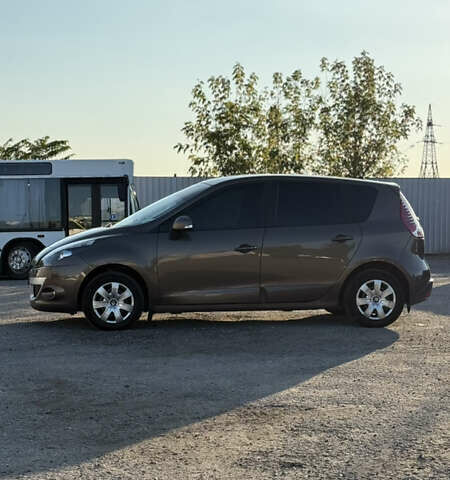 Коричневий Рено Сценік, об'ємом двигуна 1.46 л та пробігом 300 тис. км за 7000 $, фото 6 на Automoto.ua