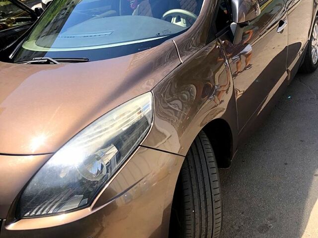 Рено Сценик 2010 в Одессе на Automoto.ua Коричневый Рено Сценик, объемом двигателя 1.5 л и пробегом 189 тыс. км за 6100 $, фото 6 на Automoto.ua