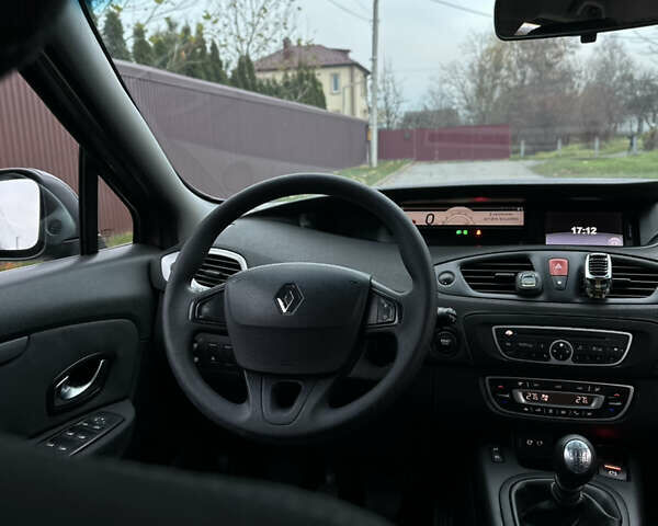 Коричневий Рено Сценік, об'ємом двигуна 1.5 л та пробігом 228 тис. км за 5900 $, фото 24 на Automoto.ua