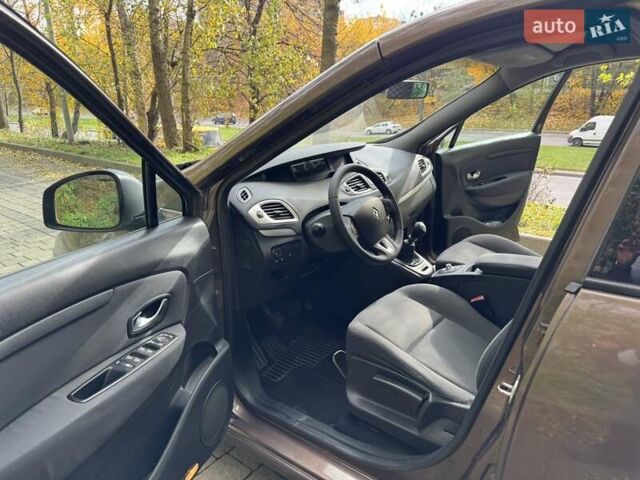 Рено Сценик 2010 в Львове на Automoto.ua Коричневый Рено Сценик, объемом двигателя 1.5 л и пробегом 226 тыс. км за 6500 $, фото 17 на Automoto.ua