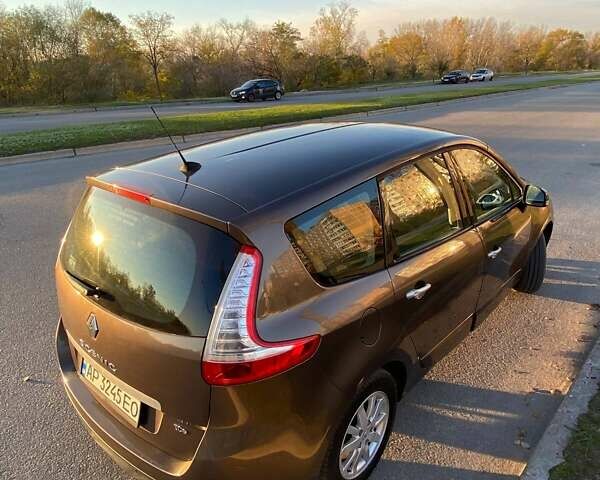 Коричневый Рено Сценик, объемом двигателя 1.4 л и пробегом 202 тыс. км за 7200 $, фото 16 на Automoto.ua