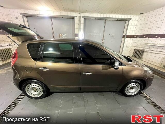 Коричневый Рено Сценик, объемом двигателя 1.5 л и пробегом 223 тыс. км за 6500 $, фото 3 на Automoto.ua